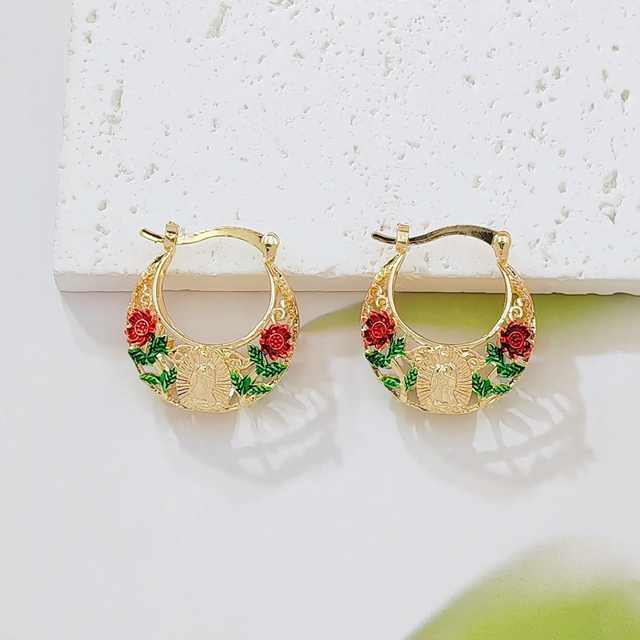 Tri Color Gold Hoop Earrings for Women, Dainty Huggie Hoop Earrings, 14K Gold Plated Filigree Textured Stackable Earrings, Hypoallergenic Lightweight Everyday Jewelry for Daily Wear & Casual Outfits