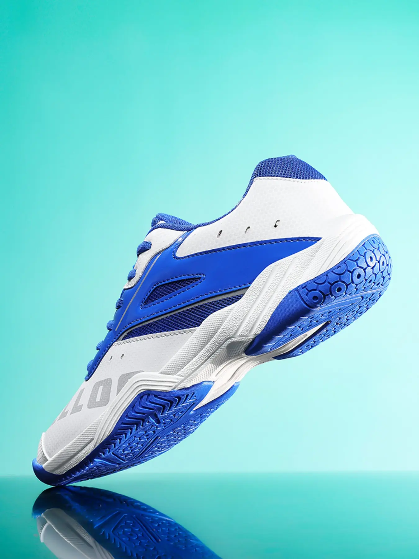 Unisex Badminton Shoes, Wide Fit Design, Enhanced Comfort, Shock Absorption, Anti-Slip Durable, Suitable for Indoor Outdoor Training and Matches