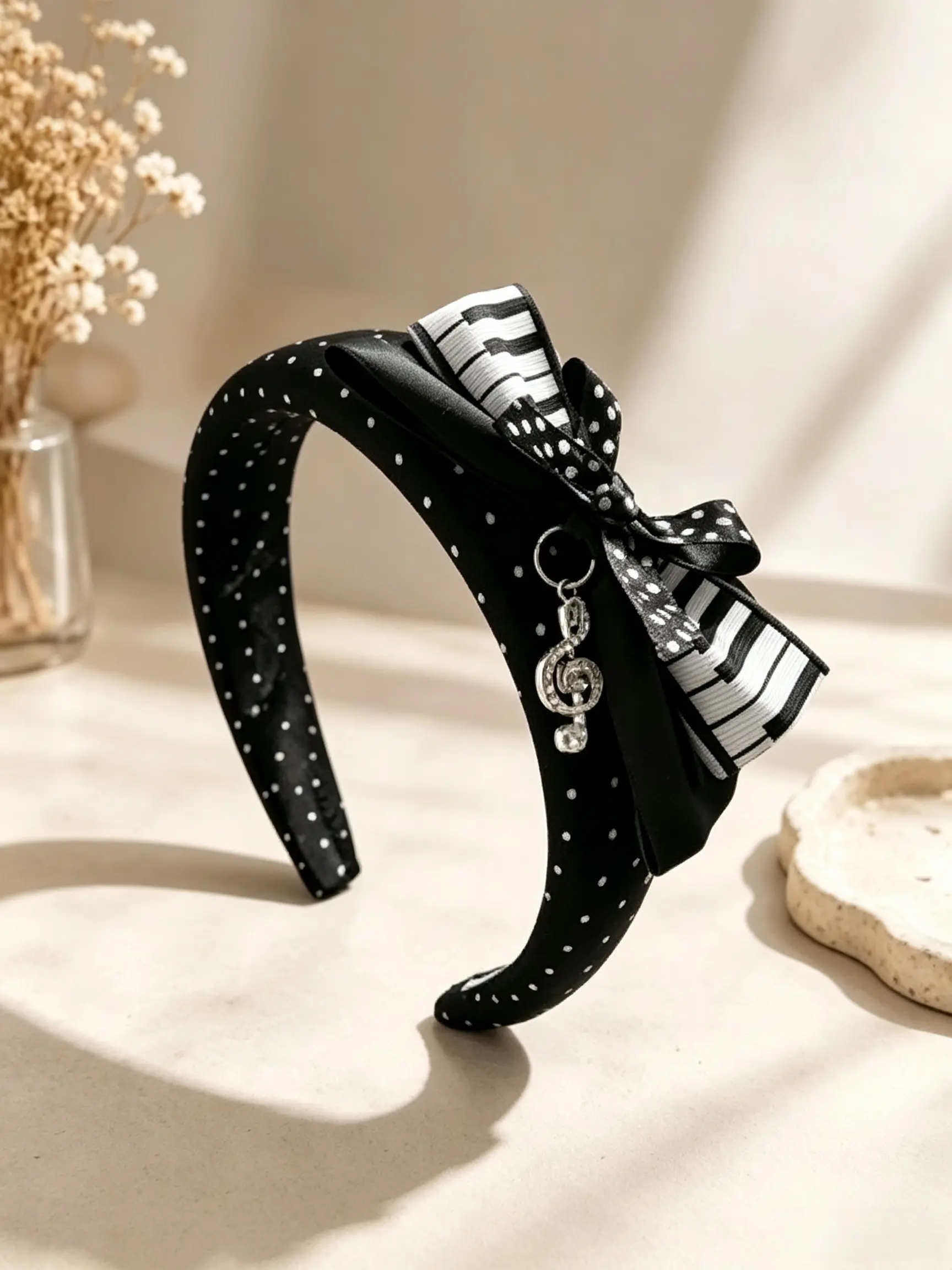 Polka Dot Hairband with Piano Key Bow and Rhinestone Music Note Pendant, Bow Headbands, Romantic Accessory for Women and Girls, Gothic Cute Elegant Style