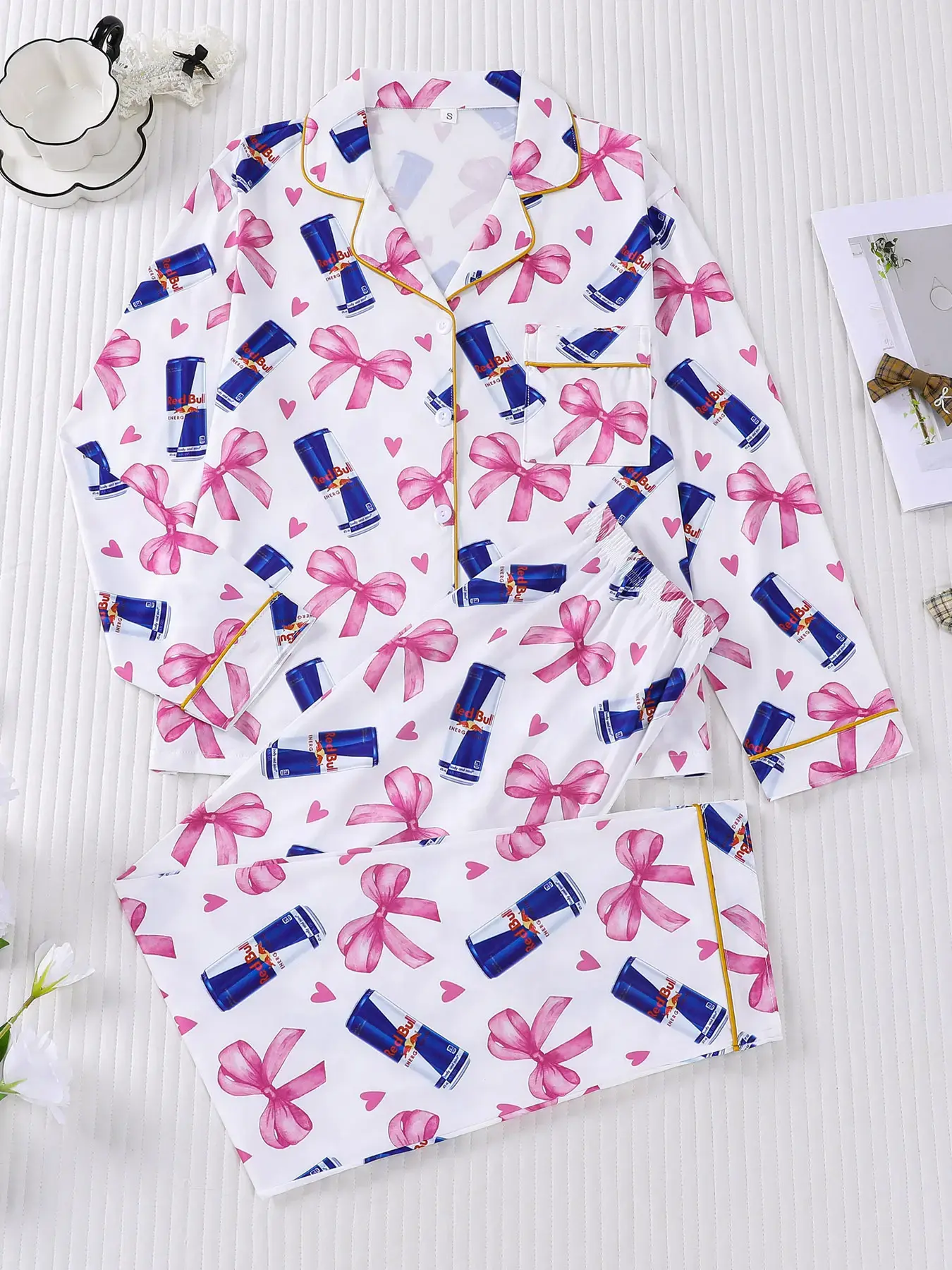 2-piece women's set with bow and heart design, long sleeve top, long pants with small pockets, soft, skin-friendly, smooth fabric, elastic waistband, suitable for all seasons, casual loungewear, pajamas, Printed Pajama Set