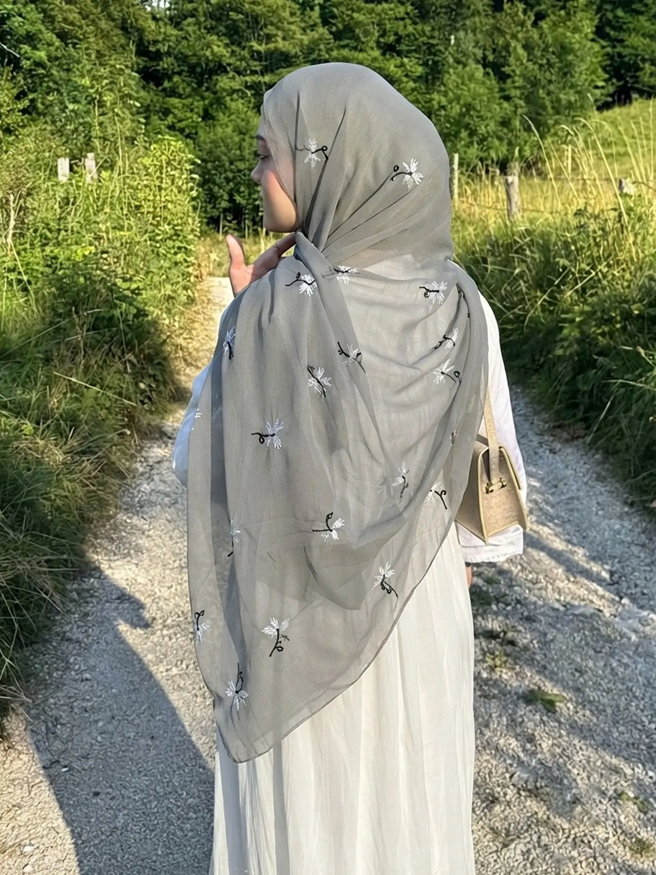 Embroidered Chiffon Hijab, Prayer Scarf, Elegant Geometric Floral Pattern, Breathable & Lightweight Long Shawl, Daily Modest Wear Accessory
