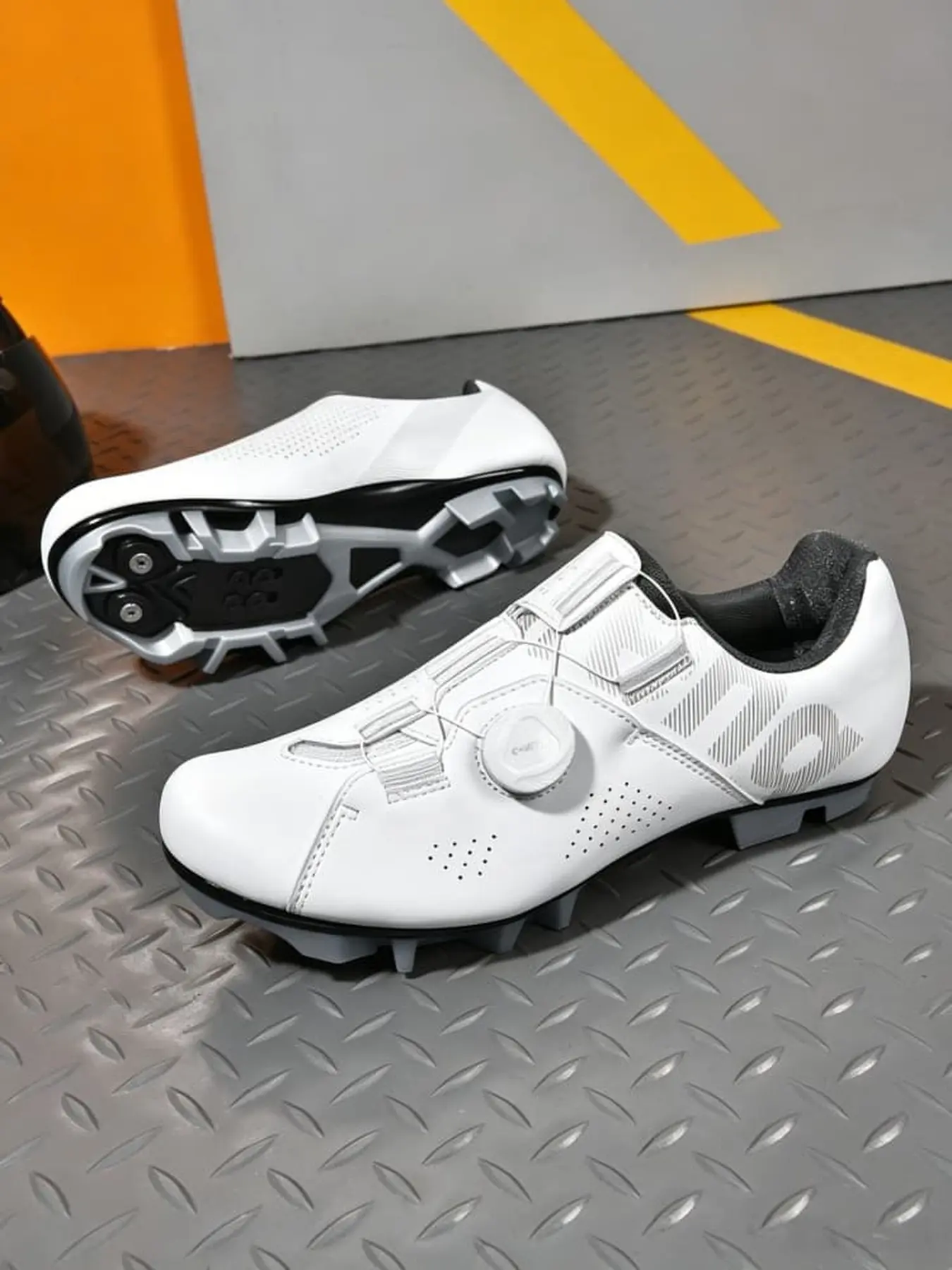1 Pair Unisex Bicycle Lock Shoes, Dynamic Sport Style, Impact-resistant Toe & Stable Support, Ideal For Daily Riding & Fitness
