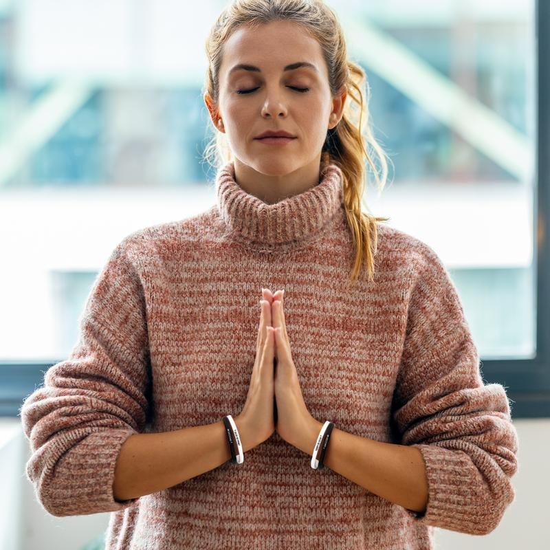 4 Pack Silicone Christian Bracelets, Interchangeable Bible Verses Wristbands for Men Women Teens, Inspirational Faith Jewelry Gift Set