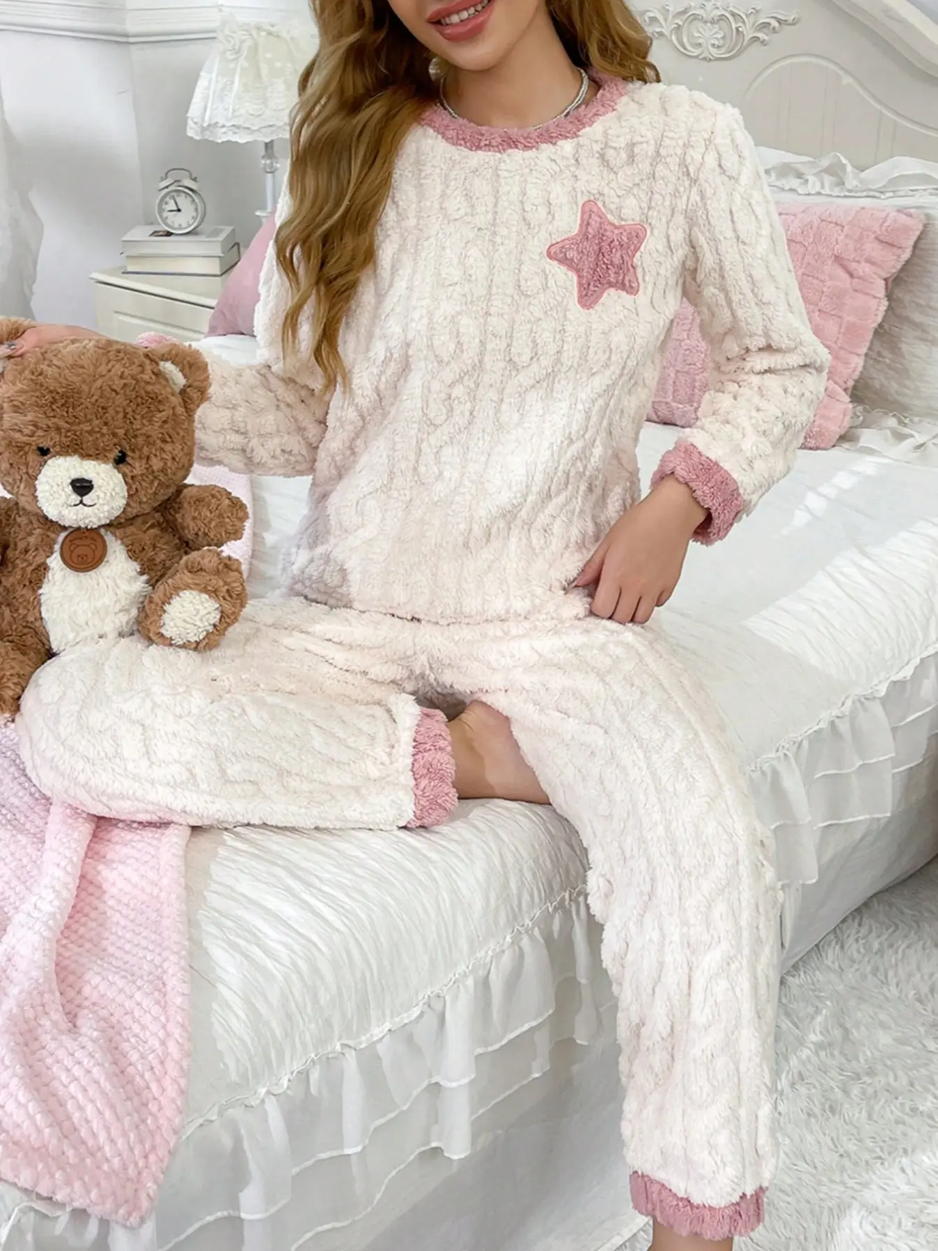 Women's Fall Winter Fuzzy Pajamas Set, Thick Coral Velvet Long Sleeve Pants, Round Neck Top and Bottoms, Cute Star Embroidery, Cozy Warm Comfortable