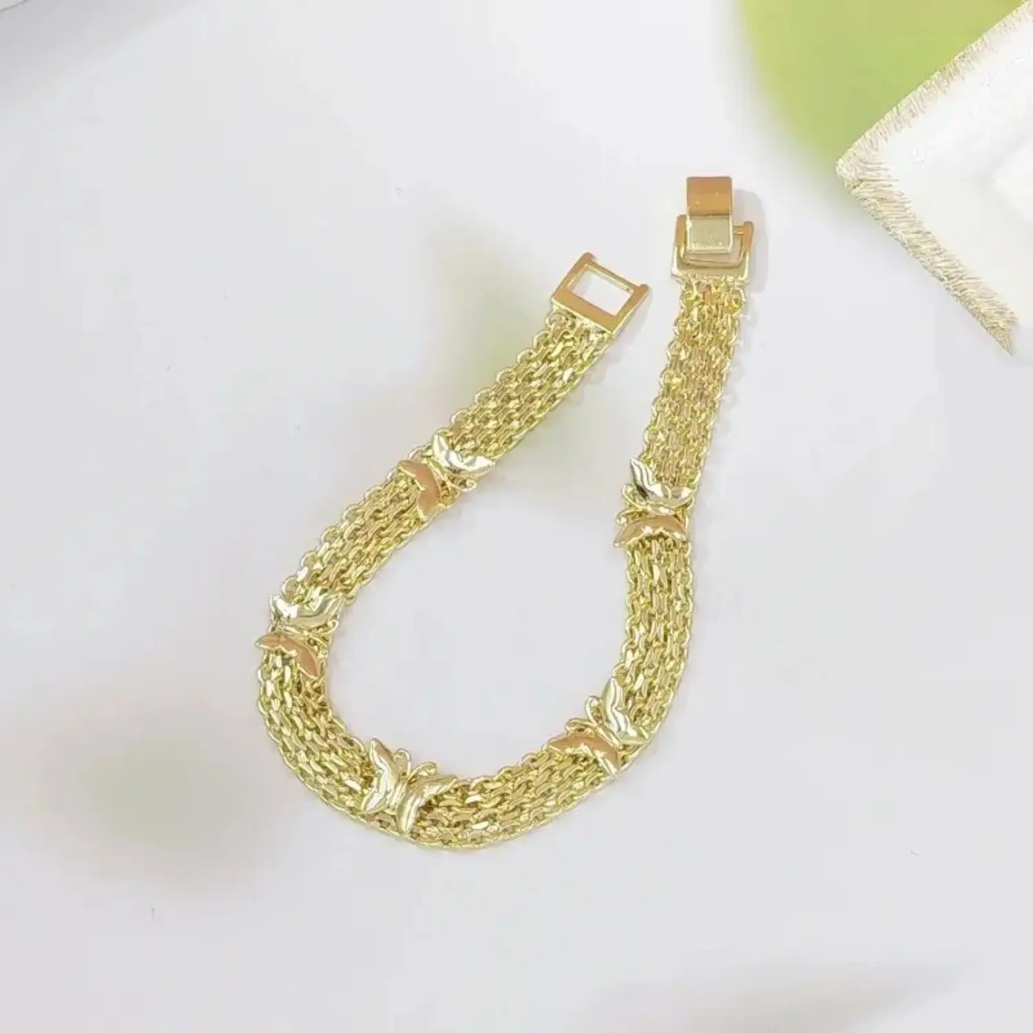 【SummerWins】Chic Butterfly Bracelet for Women Trendy Dainty Chain Wrist Ornament Elegant Statement Jewelry Lovely Friendship Birthday Gift for Best Friends