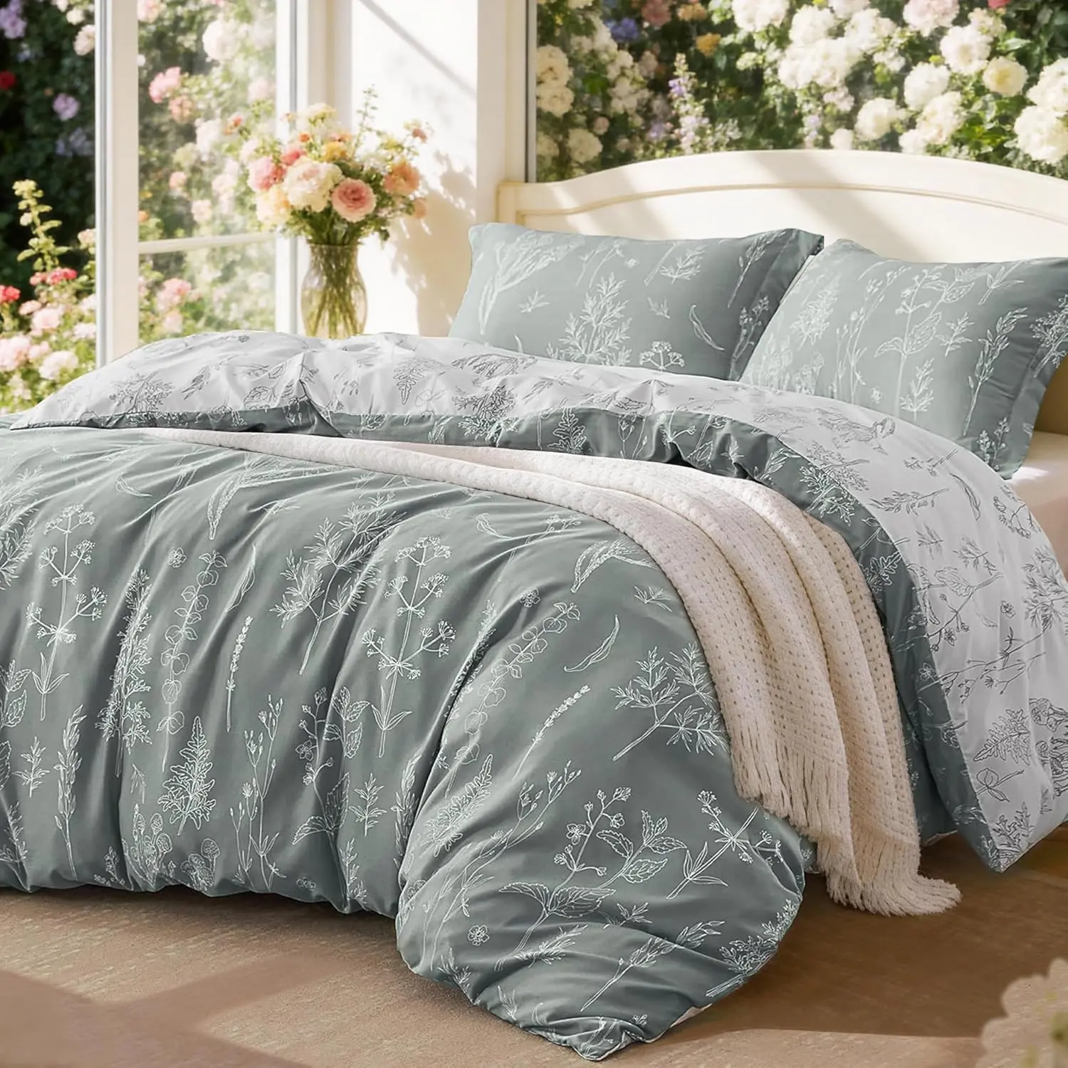 Grey King Comforter Set - King Size Comforter Set, 3 Pieces Cute Floral Bedding Sets for All,1 Soft Reversible Botanical Flowers Comforter and 2 Pillow Shams