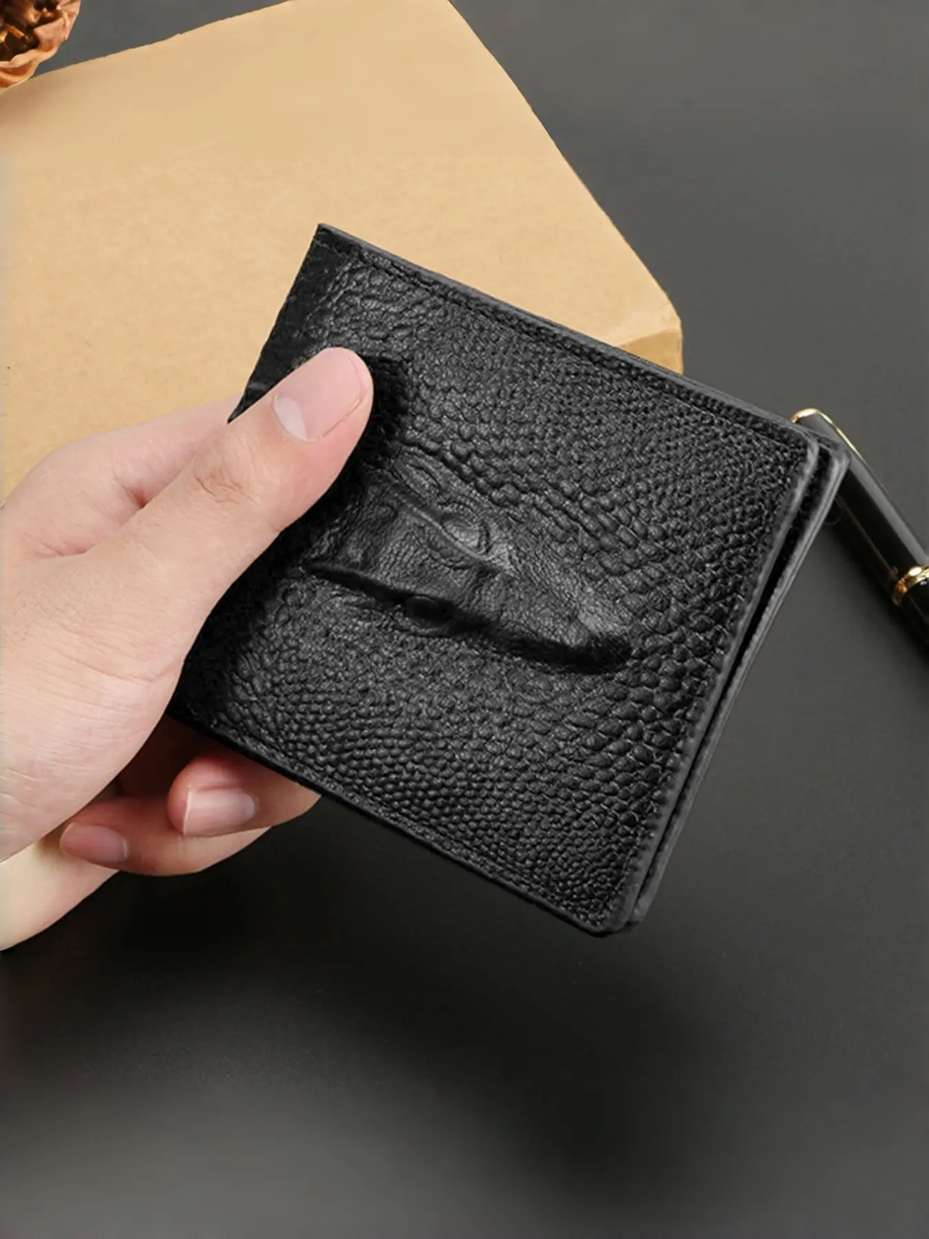 Men's 3D Crocodile Embossed Bifold Wallet, PU Leather Short Billfold Purse with Zipper Coin Pocket, Multi Card Slots & ID Window, Slim Pocket Credit Card Holder, Vintage Business Wallet, Gift For Men, Exquisite Wallet, Zipper Pouch Wallet