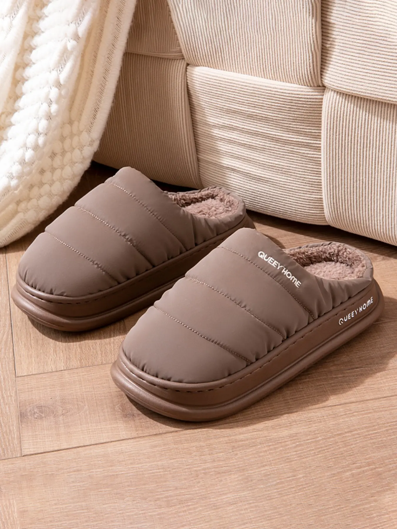 Men's Simple Quilted Down Fabric Slip-On Shoes, Letter Embroidery, Thick Fuzzy Lining, Soft Sole, Fall Winter Home Wear, House Slippers