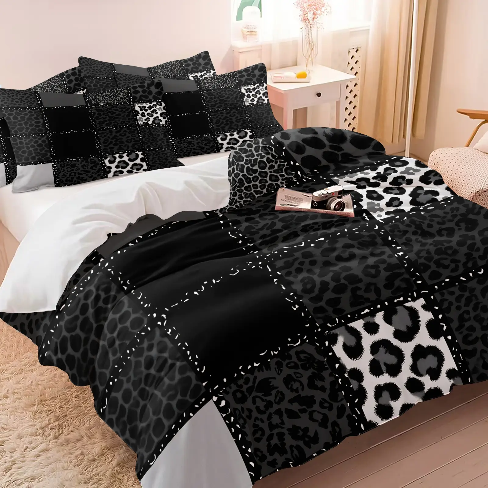 Sweet Cool Y2K Black Gray Leopard Plaid Print Duvet Cover Set, Leopard Bedding Set, Includes 1 or 2 Pillowcases, Color Block Spliced Leopard Print, Retro Y2K Girly Vibe, Breathable All-Season Fabric, For Cool Girly Trendy Dorm & Bedroom Decor