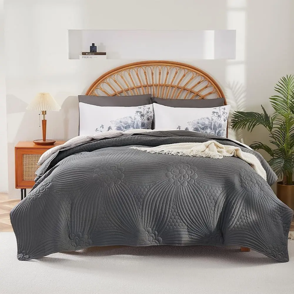 Bohemian Geometric Bedspread Set, Queen Size, 3-Piece Lightweight Quilt, Floral Ultrasonic Stitched Bedding, Reversible Comforter with 2 Pillowcases, Boho Bedding Set