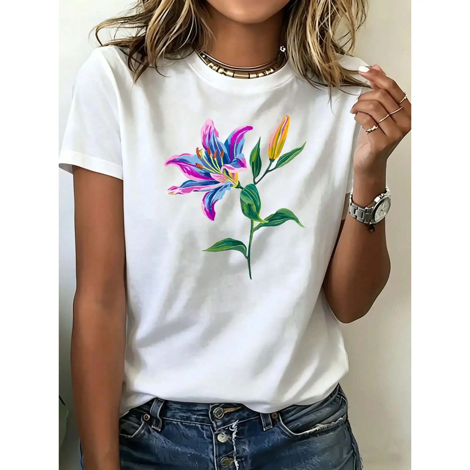 Women's Pure Cotton Round Neck Short-Sleeve T-Shirt - Watercolor Lily Floral Print, Minimalist Niche Design, Regular Fit Casual Top