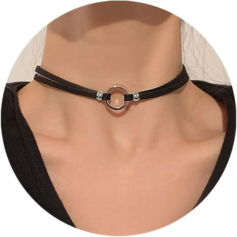 Women's Goth Choker Necklace - Layered Black Velvet and Lace Collar, Adjustable Alloy-Base Gothic Jewelry with Alloy Chain