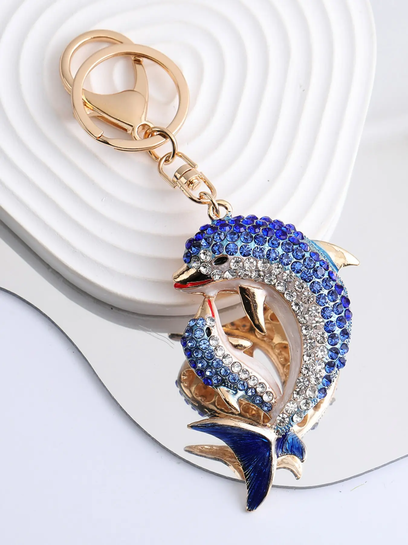 Oceanic Fashion Colorful Rhinestone Dolphin Keychain, Korean Style Metal Cartoon Pendant, Creative Small Gift, Wholesale Available, Sparkling Keychain