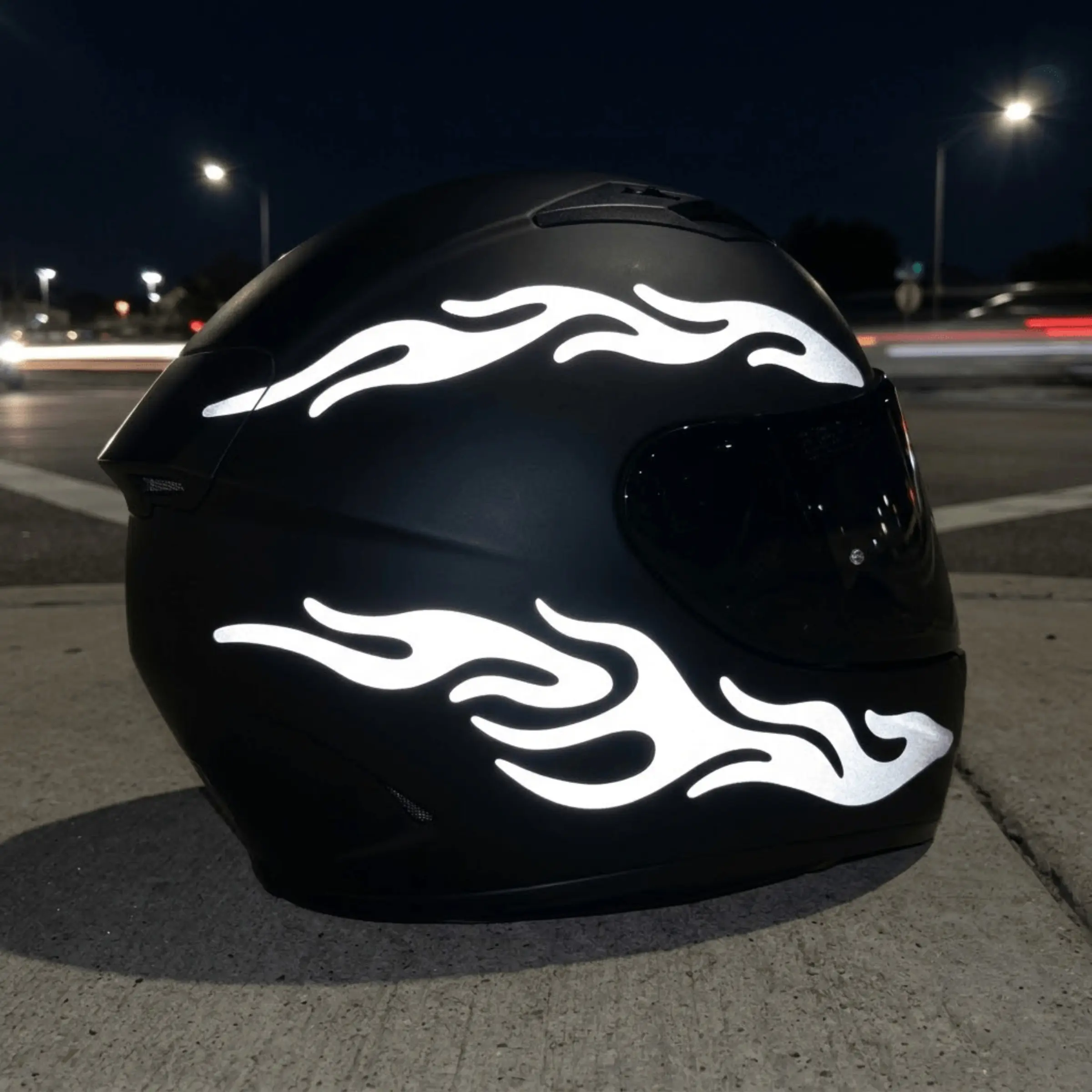 Reflective Flame Decal - 2pcs/1 set, purple flame motorcycle sticker, suitable for frame, motorcycle helmet, flame design waterproof vinyl material, suitable for competitive bicycles, trucks