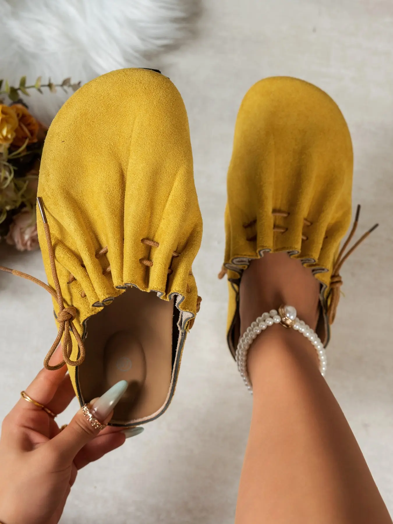 Velvet Drawstring Slip-On Flat Shoes, Round Toe Soft Sole Mules, Versatile Casual Women Footwear for Commuting, Home, Shopping, Multiple Colors Available, Soft Soled Mules