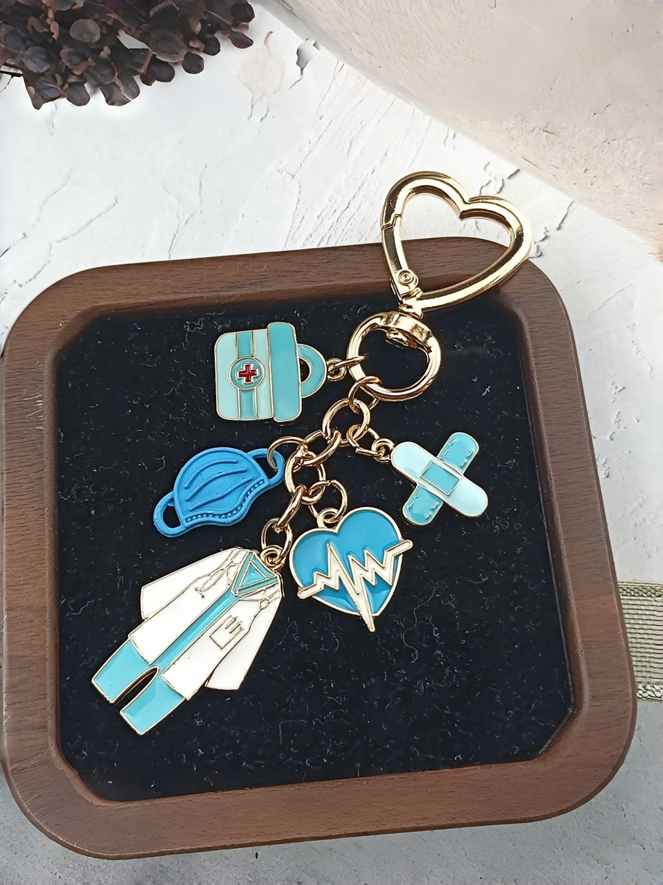 Simple Medical Theme Enamel Keychain, Coat, First Aid Box, Mask, Band-Aid, Heart Pendant, Alloy, Smooth Lobster Clasp