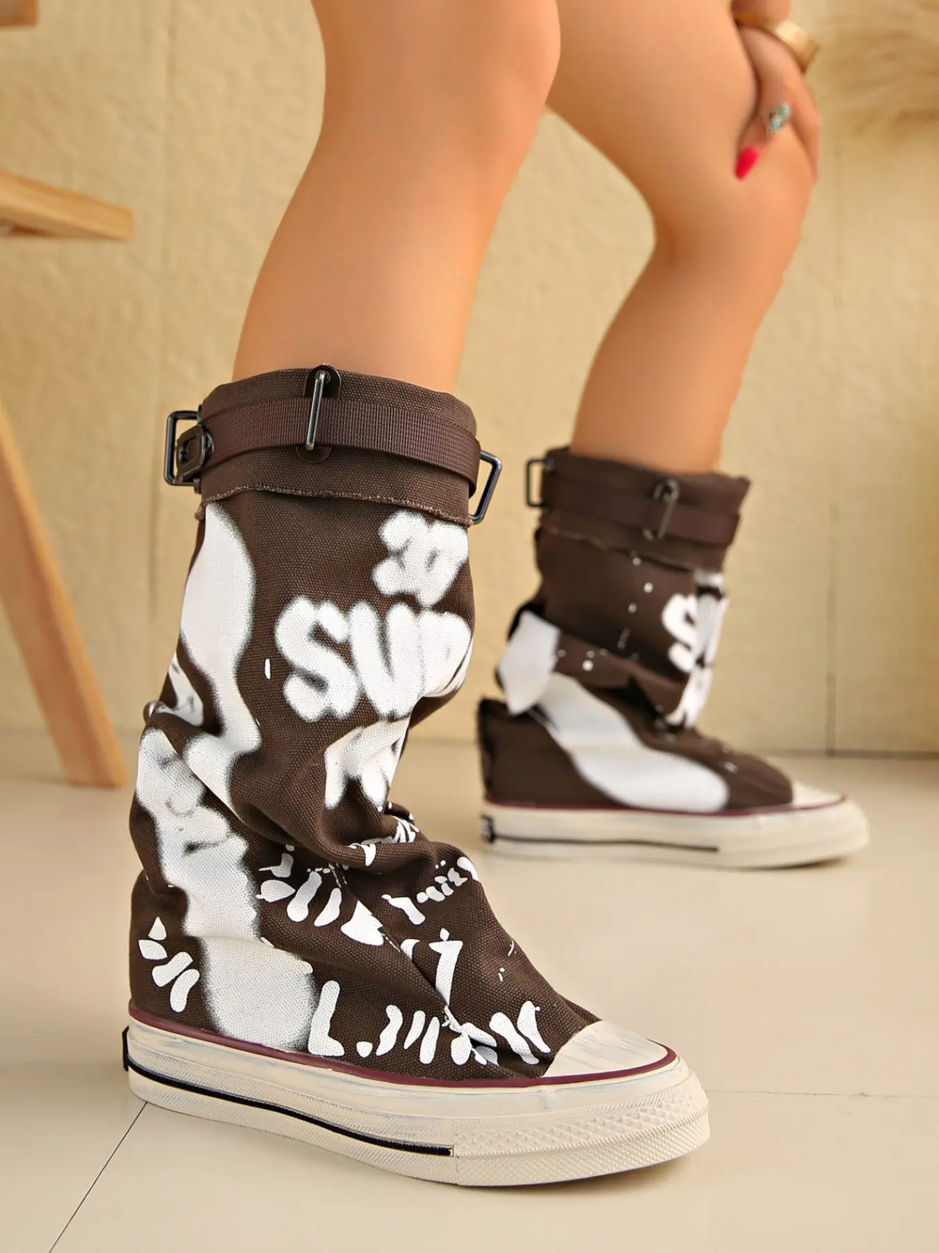 Trendy Graffiti Buckle High Top Sneakers, Spring & Fall New Arrival, Versatile Sports Shoes, Women's Mid-Calf Boot, Casual Style, Thick Sole
