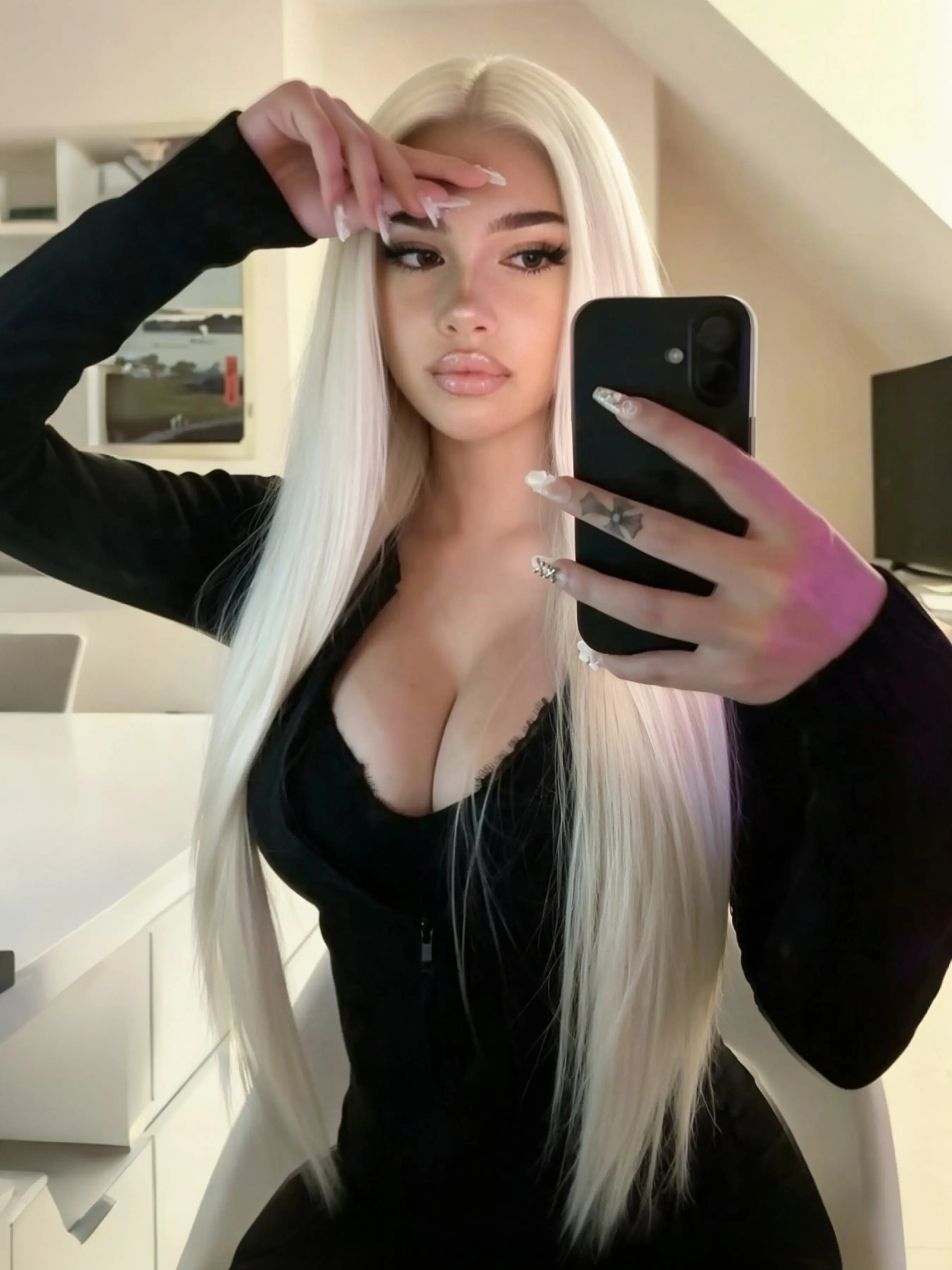 Cream White Straight Lace Front Wigs 13x4 HD Transparent Lace Wigs Pre-Plucked Natural Hairline Heat Resistant Synthetic Wigs Concert Look Straight Wig Coachella Festival Look Lace Frontal Wigs for Party 28 Inch Heat Friendly Wig