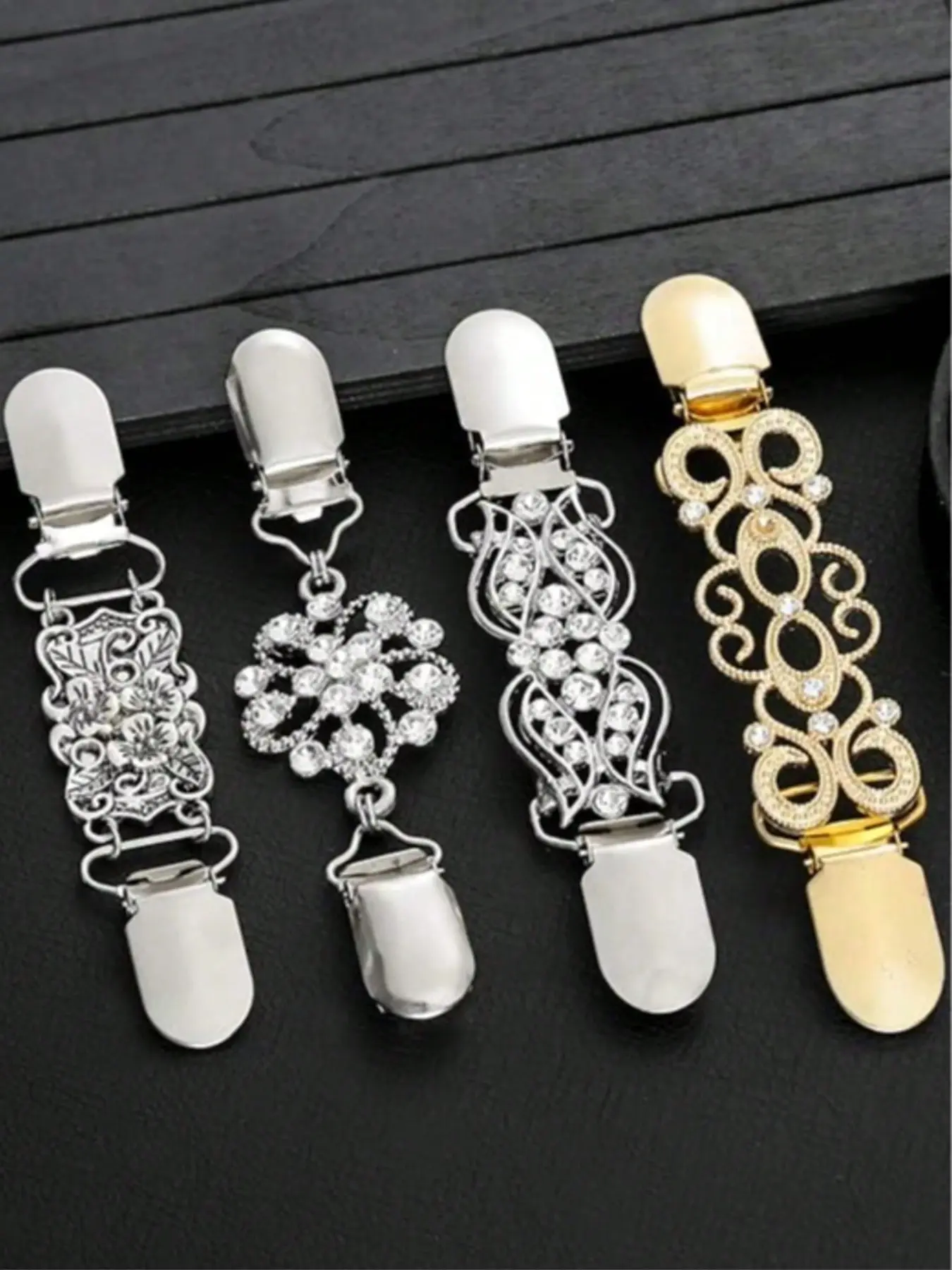4-Piece Mixed Waist Clips and Shirt Clips, Vintage Dress Clips for Shawls, Cardigans, Sweaters, Clothes, and Pants, Fashion Accessories