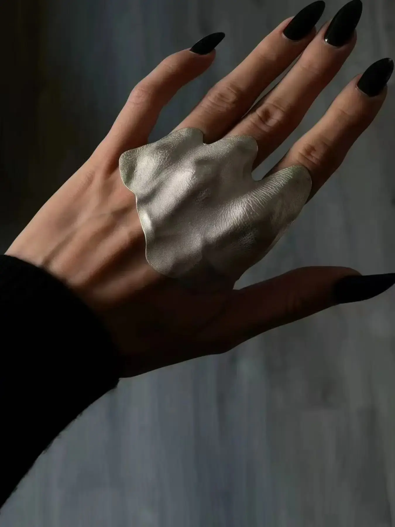 Unique Design Minimalist Ring, Pioneer Artistic High-End Cool Tone, Dark Aesthetic Rings, Textured Two-Finger Ring, Fashionable Jewelry Accessory, Beautiful Rings