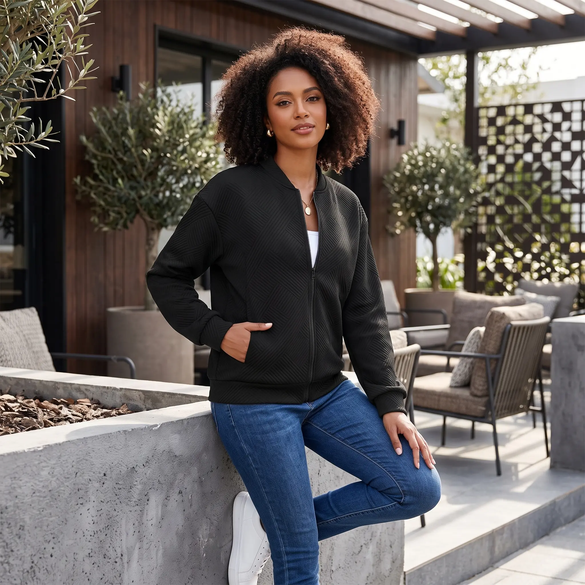 Women’s Geometric Quilted Zip Up Bomber Jacket Stand Collar Long Sleeve Loose Fit Lightweight Textured Outerwear Casual Autumn Coat in Black Grey Brown & Blue